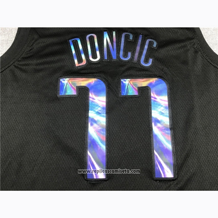 Camiseta Dallas Mavericks Luka Doncic #77 Iridescent Logo Negro